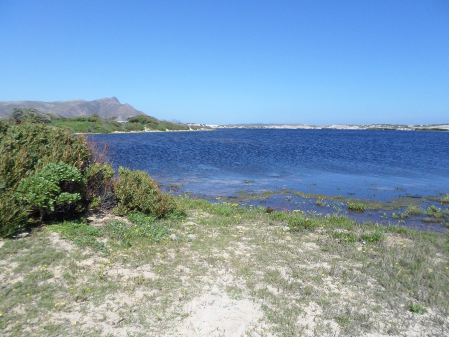 2 Bedroom Property for Sale in Meerenbosch Western Cape